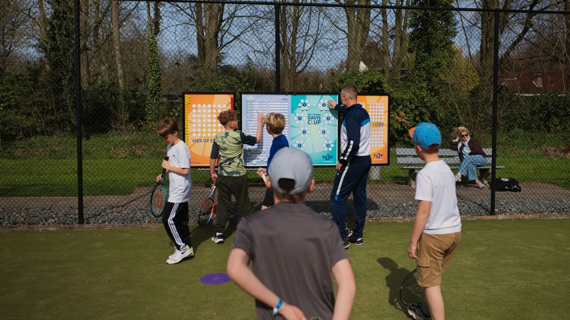 Jeugd speelt en traint op de club